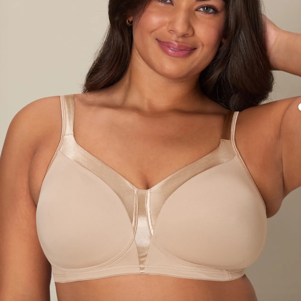 Playtex 18 Hour Silky Smooth Cool and Breathable wireless bra Nude Size 46DD